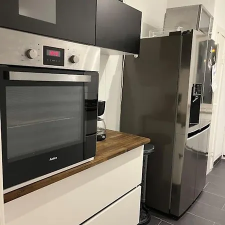 Apartment Geraeumige, Helle 3