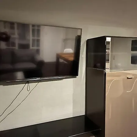 Geraeumige, Helle 3 아파트